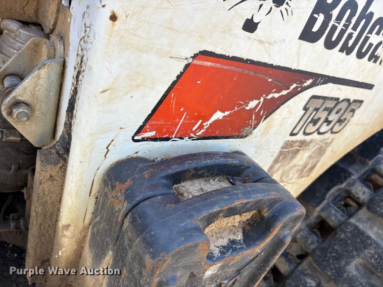 image for item DT0141 2017 Bobcat T595 tracked skid steer loader