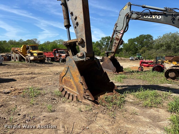image for item DT0142 2012 Volvo EC480D L excavator