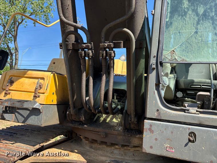 image for item DT0142 2012 Volvo EC480D L excavator