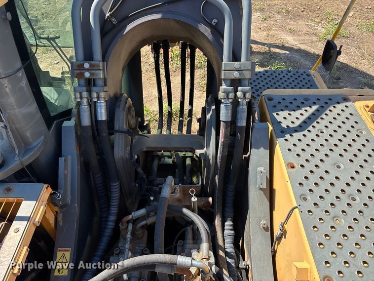 image for item DT0142 2012 Volvo EC480D L excavator