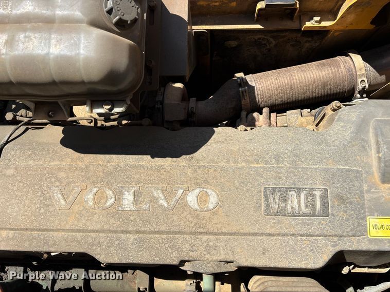 image for item DT0142 2012 Volvo EC480D L excavator