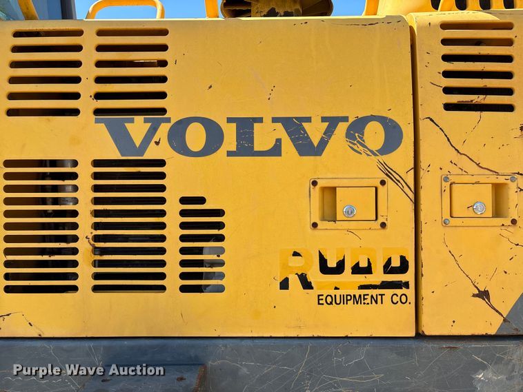 image for item DT0143 2006 Volvo EC360BLC excavator