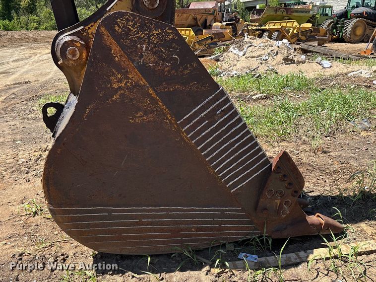 image for item DT0143 2006 Volvo EC360BLC excavator