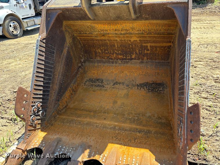 image for item DT0143 2006 Volvo EC360BLC excavator