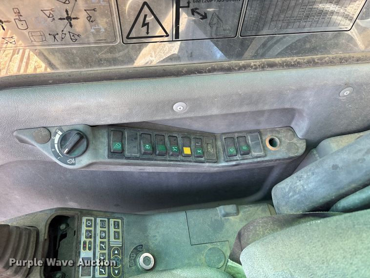 image for item DT0143 2006 Volvo EC360BLC excavator