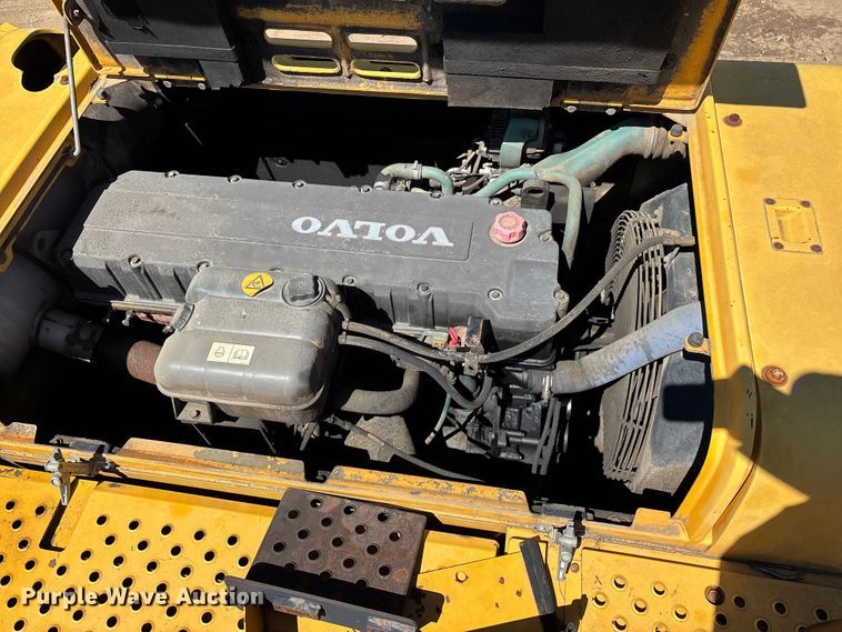 image for item DT0143 2006 Volvo EC360BLC excavator