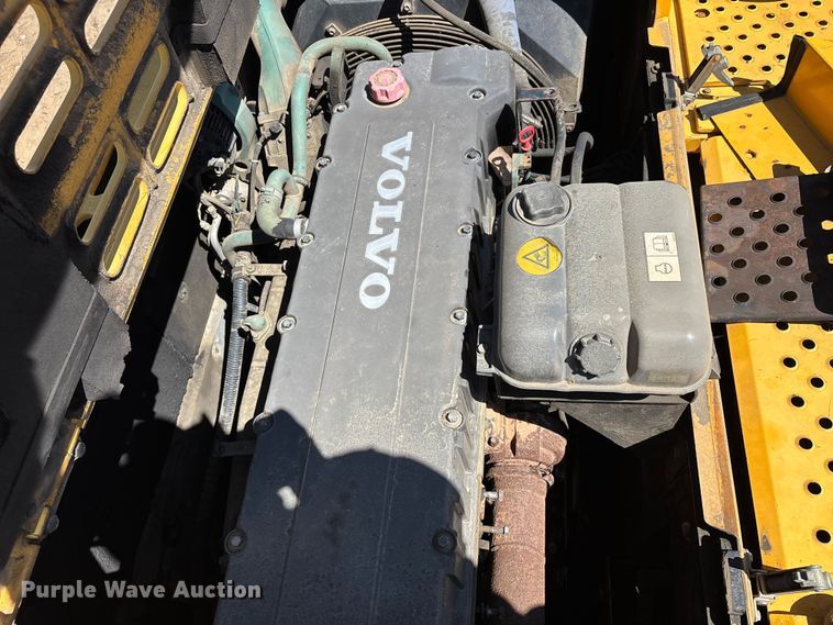 image for item DT0143 2006 Volvo EC360BLC excavator