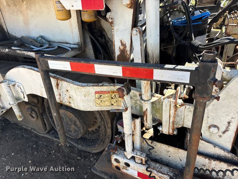 image for item DT0144 Terex CR362L paver