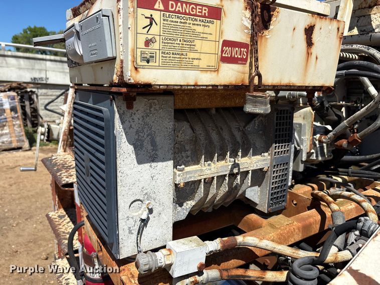 image for item DT0144 Terex CR362L paver