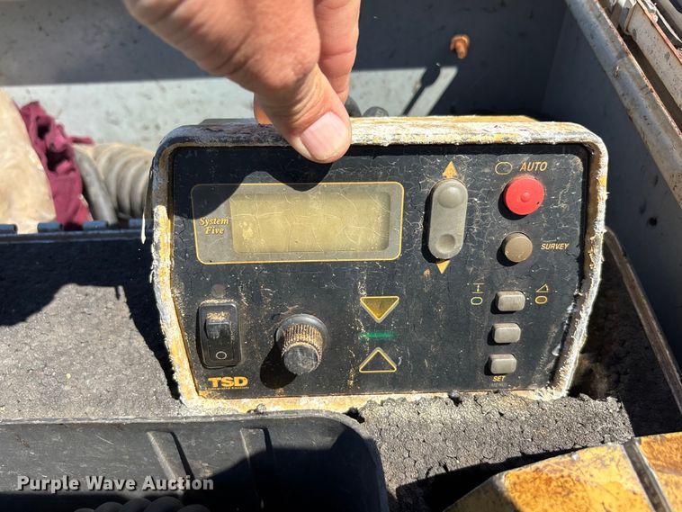 image for item DT0144 Terex CR362L paver