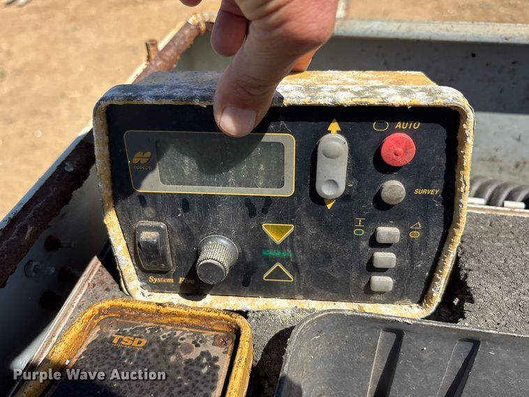 image for item DT0144 Terex CR362L paver