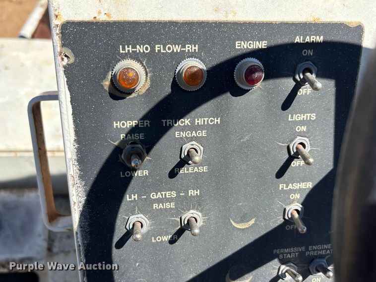 image for item DT0144 Terex CR362L paver