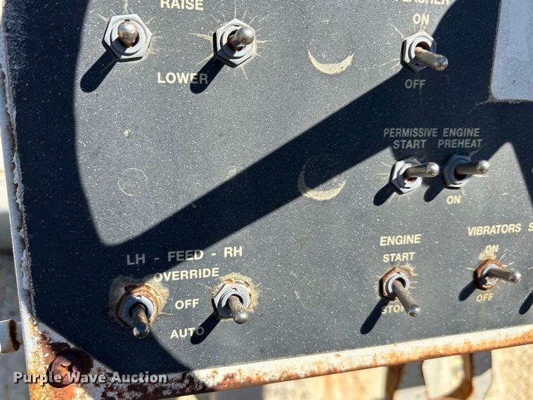 image for item DT0144 Terex CR362L paver