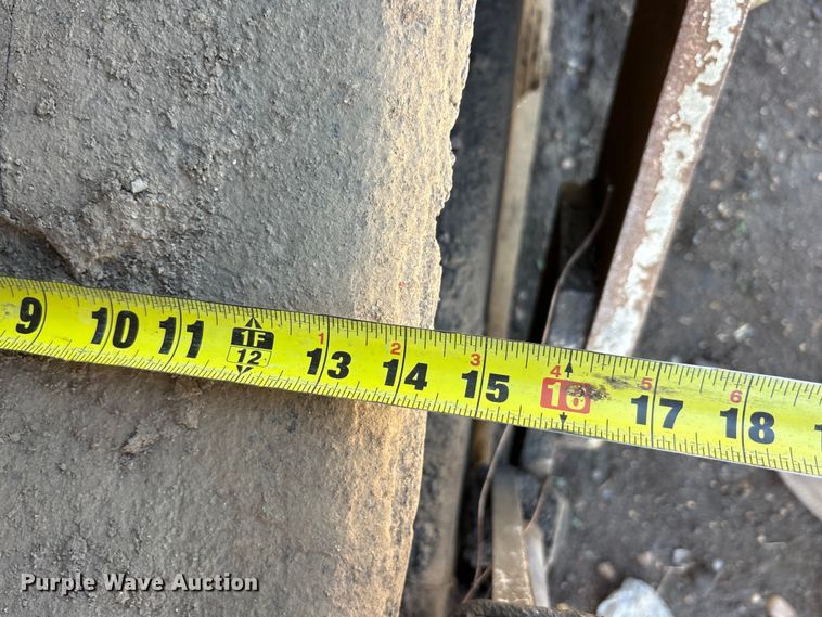 image for item DT0144 Terex CR362L paver