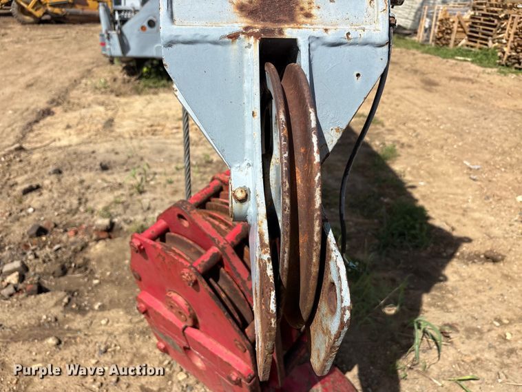 image for item DT0145 Terex Rt555 crane truck