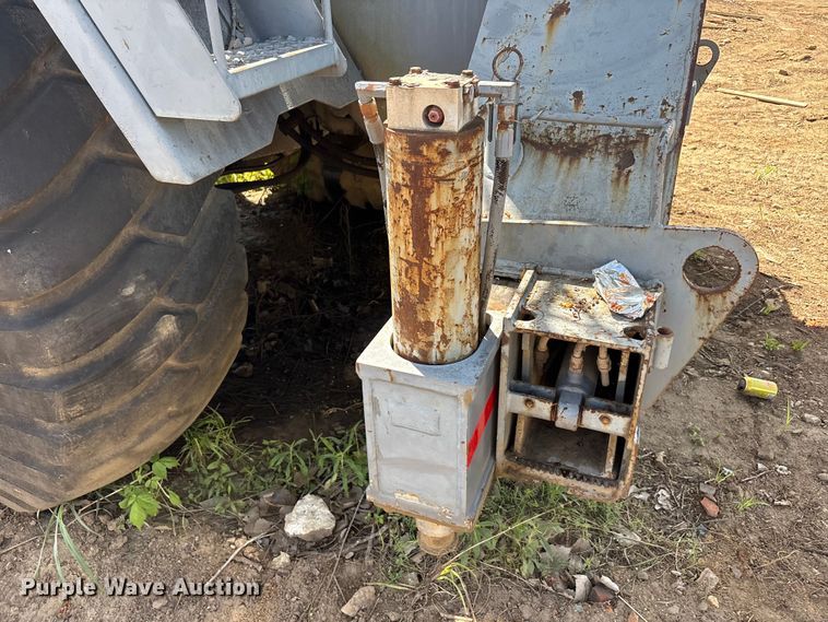 image for item DT0145 Terex Rt555 crane truck