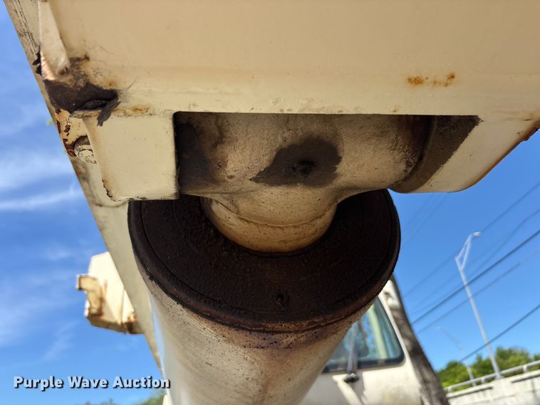 image for item DT0145 Terex Rt555 crane truck