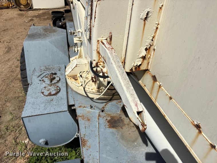 image for item DT0145 Terex Rt555 crane truck