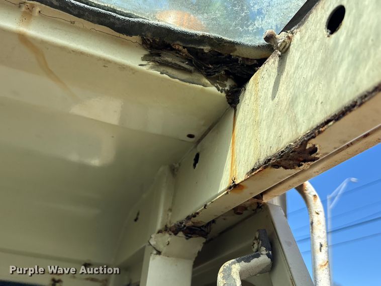 image for item DT0145 Terex Rt555 crane truck