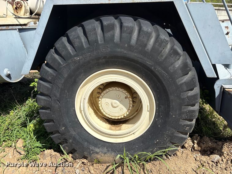 image for item DT0145 Terex Rt555 crane truck