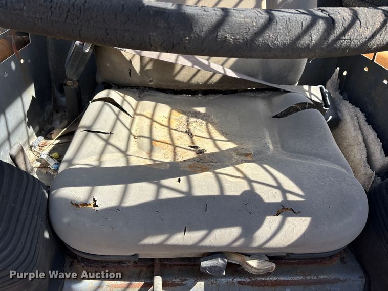 image for item DT0146 2005 Case 420 skid steer loader