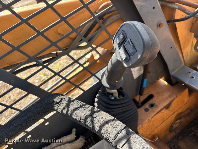 image for item DT0146 2005 Case 420 skid steer loader