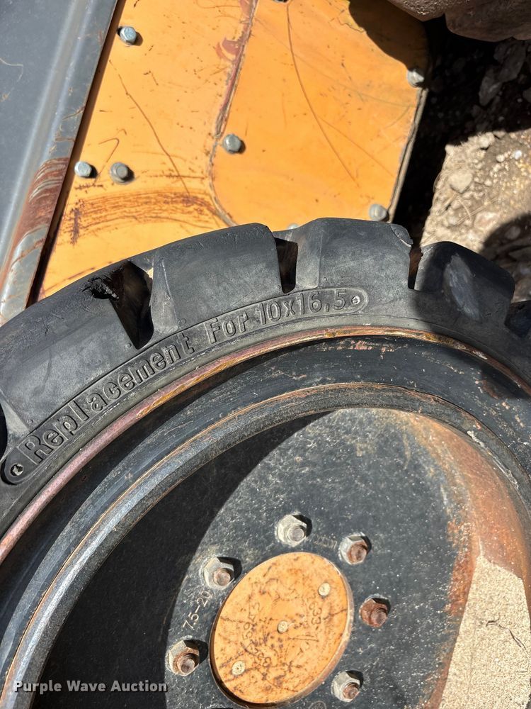 image for item DT0146 2005 Case 420 skid steer loader