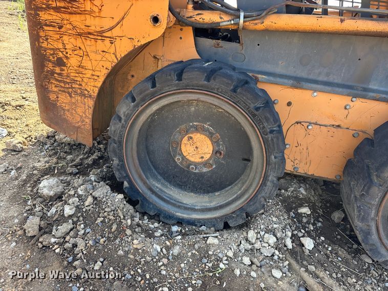 image for item DT0146 2005 Case 420 skid steer loader