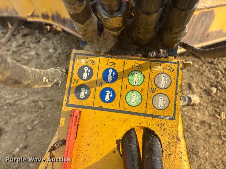 image for item DT0150 John Deere 1812C scraper