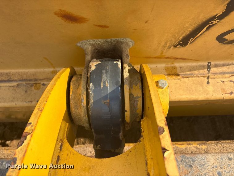 image for item DT0150 John Deere 1812C scraper