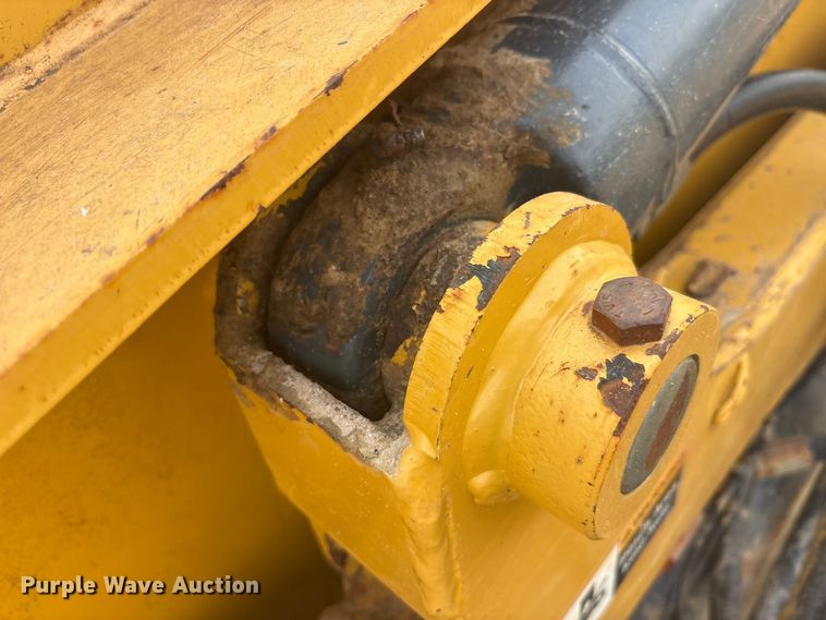 image for item DT0150 John Deere 1812C scraper