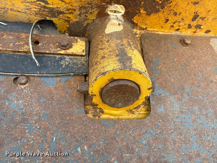 image for item DT0150 John Deere 1812C scraper