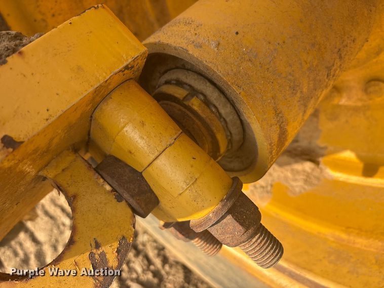 image for item DT0150 John Deere 1812C scraper