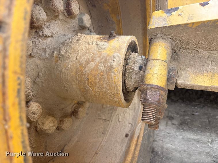 image for item DT0150 John Deere 1812C scraper