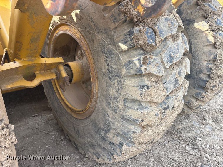 image for item DT0150 John Deere 1812C scraper