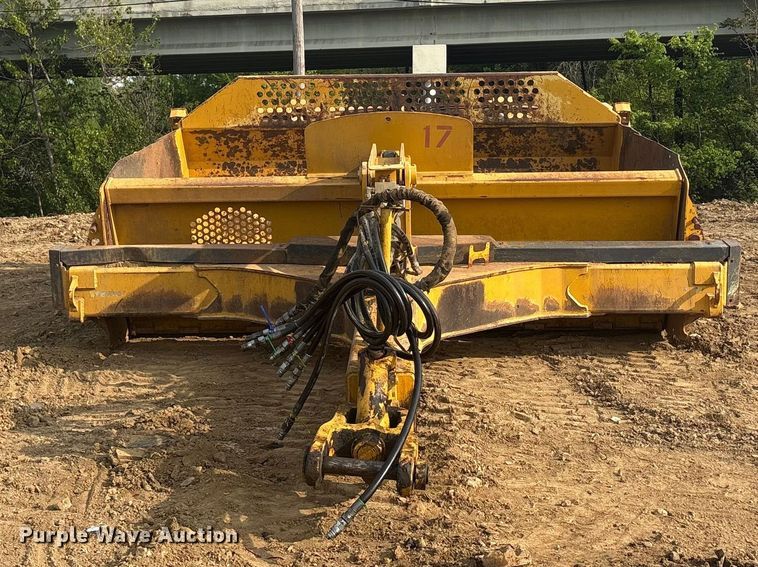 image for item DT0151 John Deere 1812C scraper