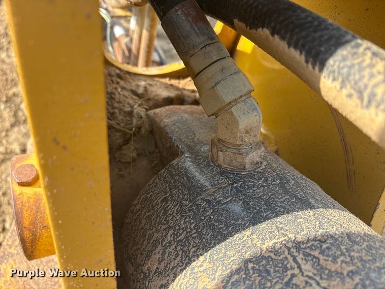 image for item DT0151 John Deere 1812C scraper