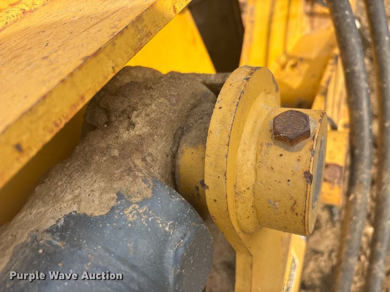 image for item DT0151 John Deere 1812C scraper