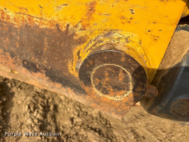 image for item DT0151 John Deere 1812C scraper