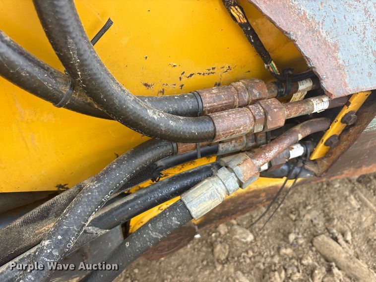 image for item DT0151 John Deere 1812C scraper