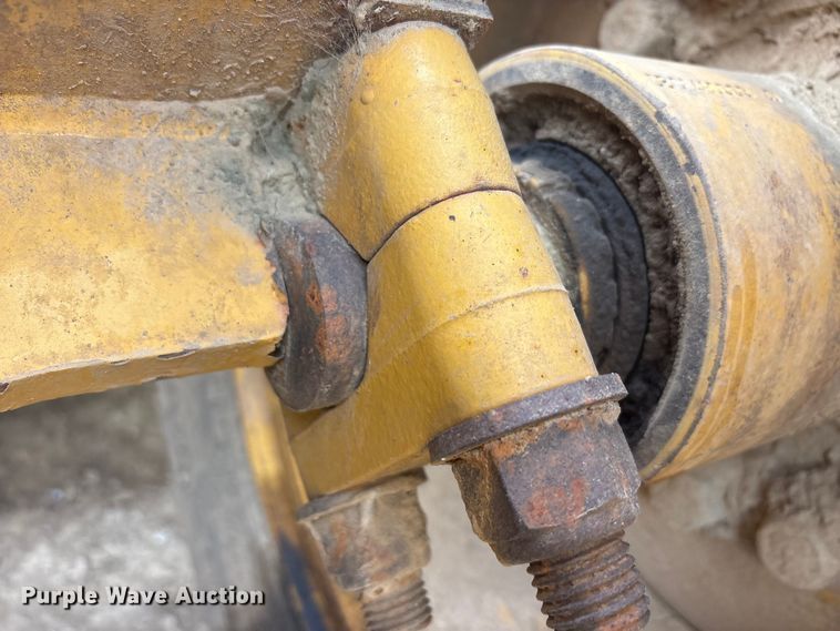 image for item DT0151 John Deere 1812C scraper