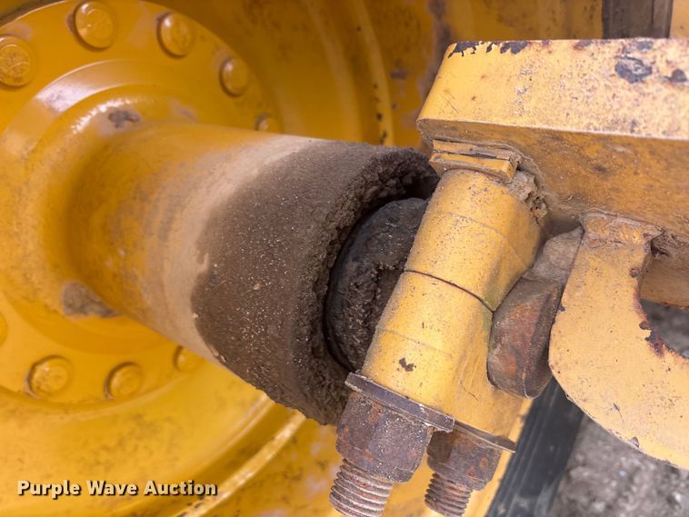 image for item DT0151 John Deere 1812C scraper