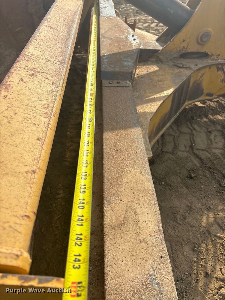 image for item DT0151 John Deere 1812C scraper