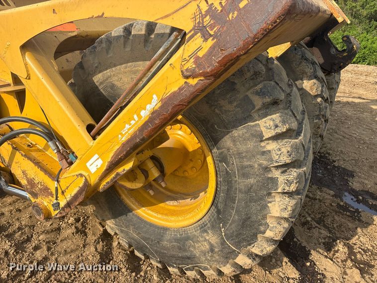 image for item DT0151 John Deere 1812C scraper