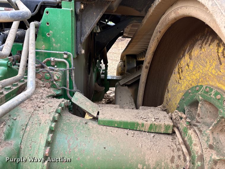 image for item DT0152 2014 John Deere 9570RT tractor