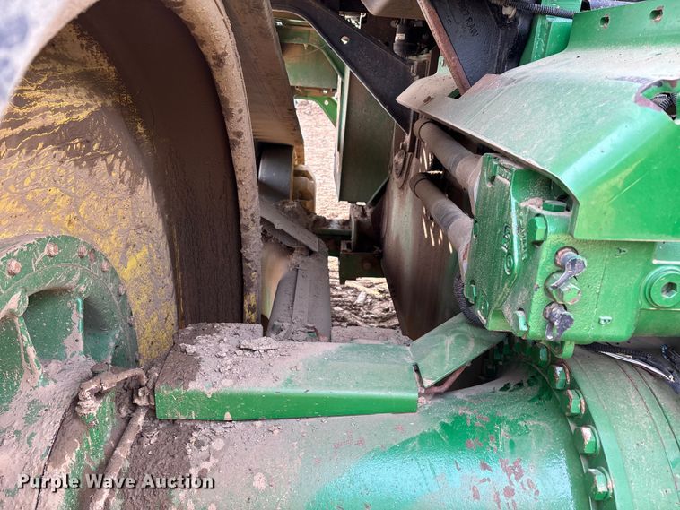 image for item DT0152 2014 John Deere 9570RT tractor