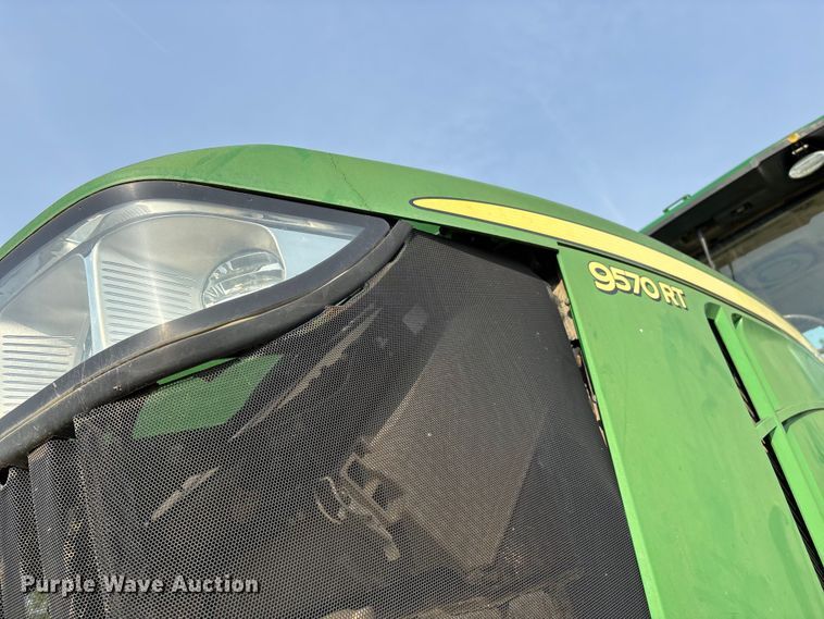 image for item DT0152 2014 John Deere 9570RT tractor