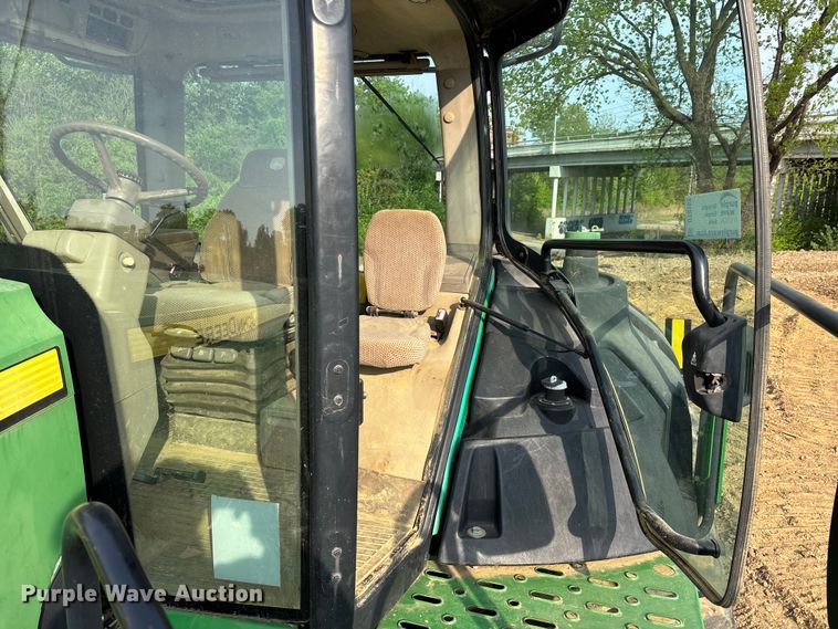 image for item DT0152 2014 John Deere 9570RT tractor