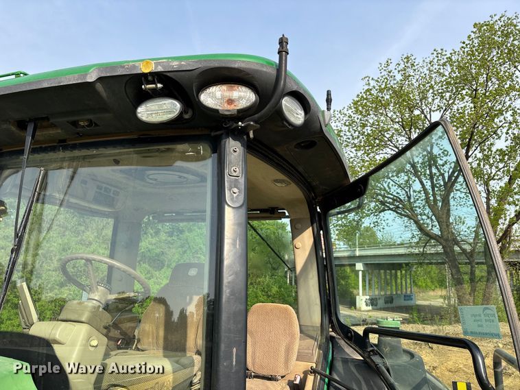 image for item DT0152 2014 John Deere 9570RT tractor