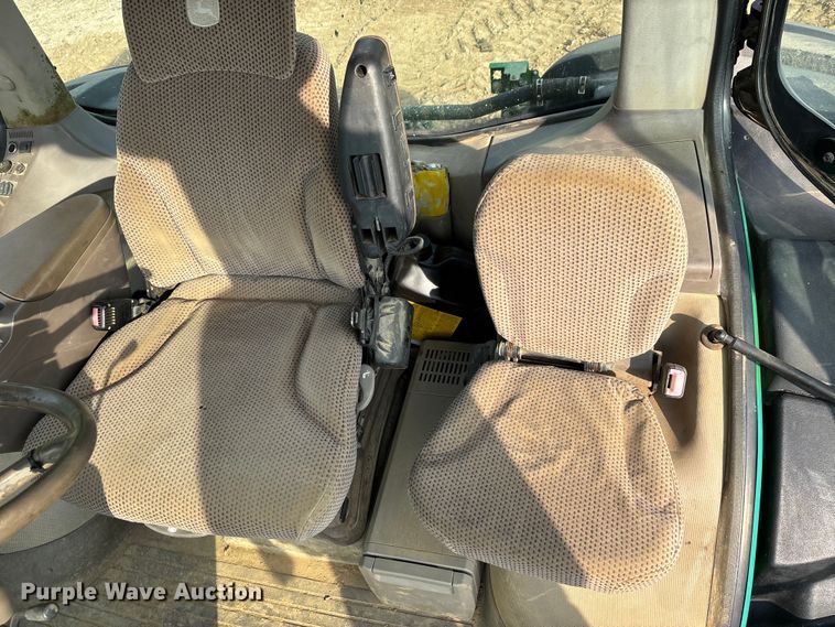 image for item DT0152 2014 John Deere 9570RT tractor